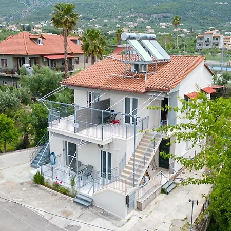 Planet Seaside Apartments Kalamáta Exterior photo